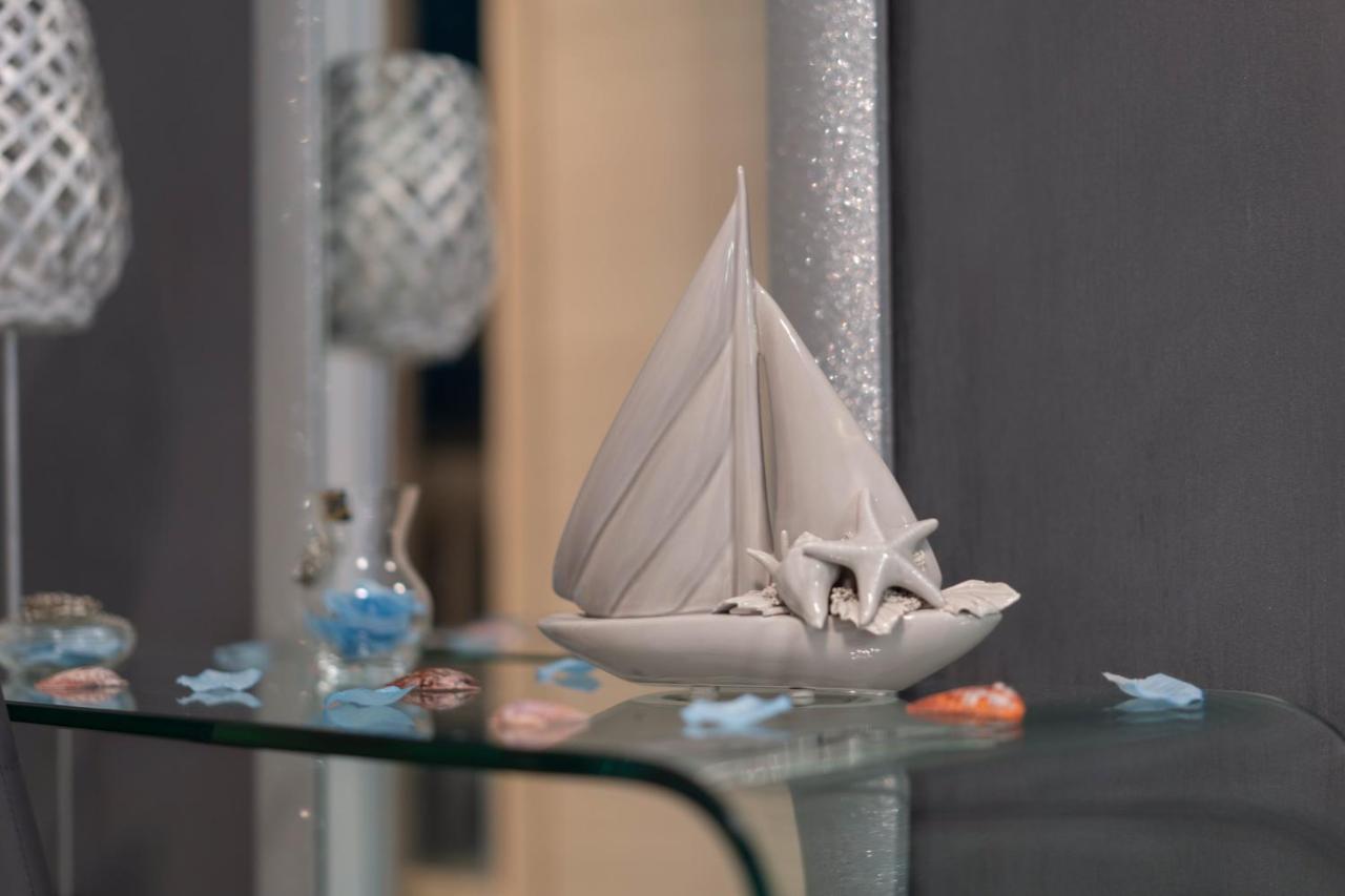 Ferienwohnung New In! Syrenuse At Santa Lucia Neapel Exterior foto
