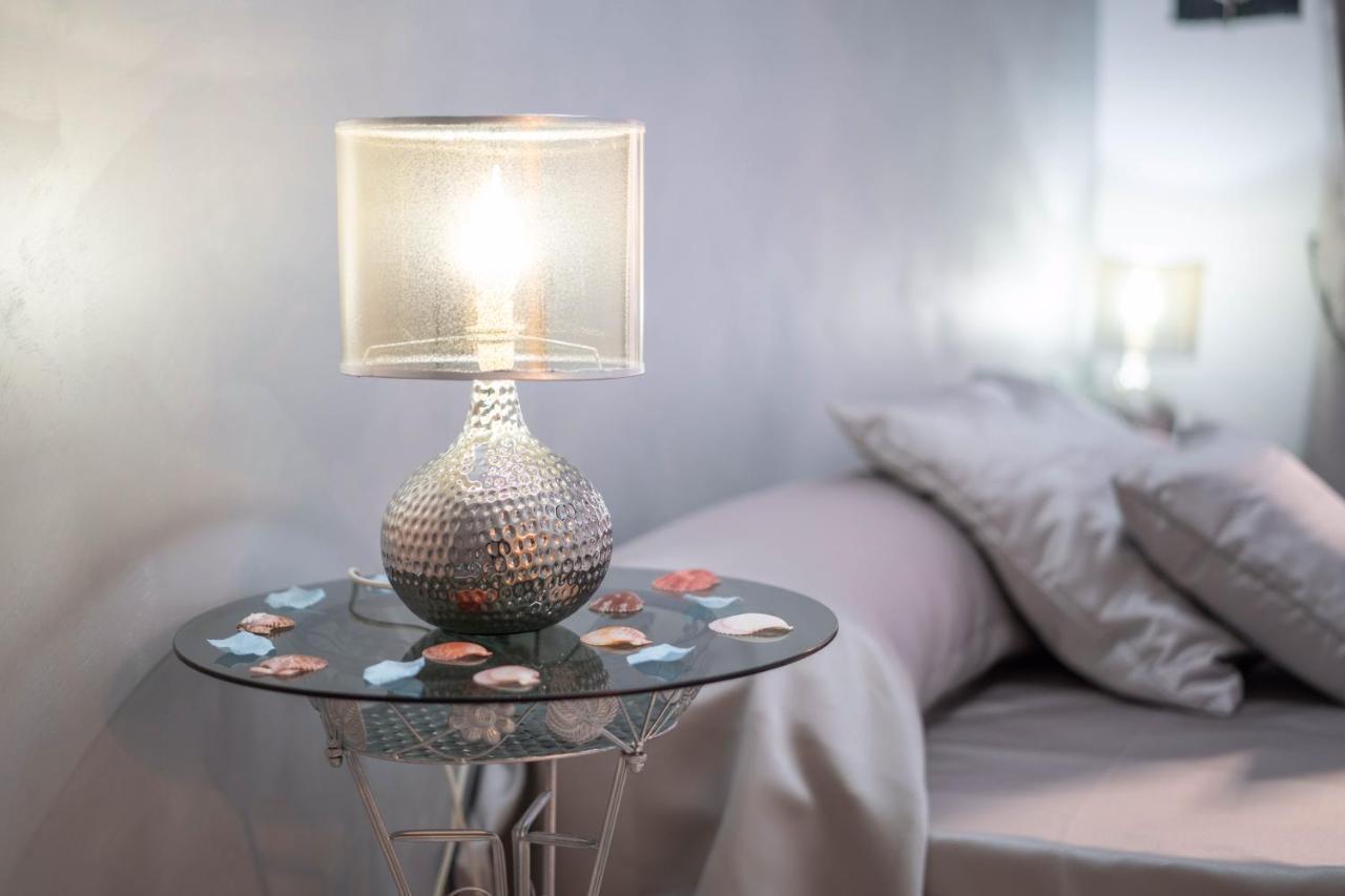 Ferienwohnung New In! Syrenuse At Santa Lucia Neapel Exterior foto